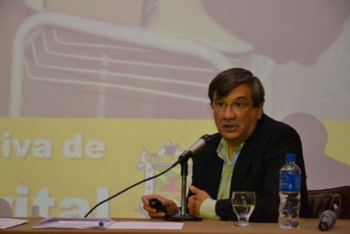 Intendente de Rivadavia expuso en el Congreso de Educación de Azul
