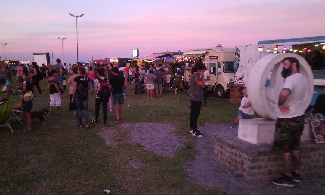 Con la "Burger Fest", celebraron el primer festival gastronómico y turístico en Vicente López