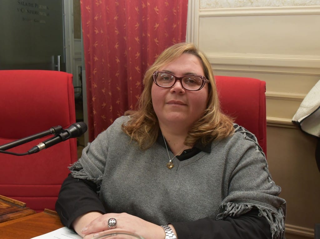 Romina Buzzini: "Cuando las papas queman, el PRO siempre termina llamando a los radicales" 