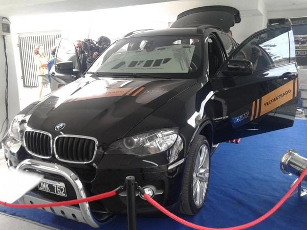 Rematan la camioneta BMW de Leonardo Fariña en La Plata