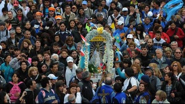 Miles de fieles participan de la 40° peregrinación a Luján