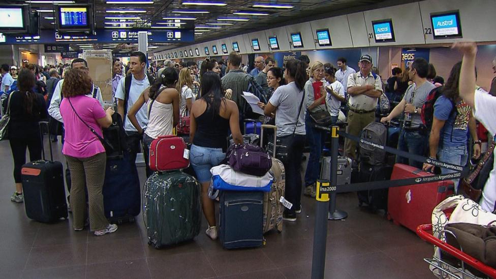 Aerolíneas Argentinas sobre el paro de aeronáuticos: “Es absurdo y ridículo"