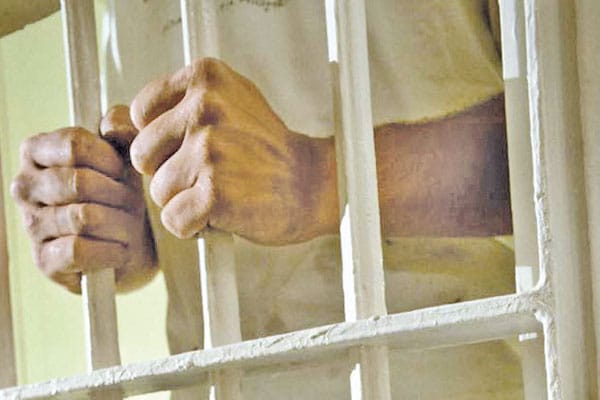 La justicia prohibió a la Provincia alojar presos en comisarías