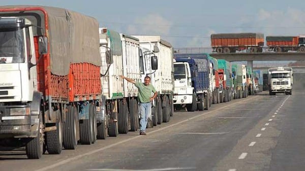 Semana Santa: Restringen la circulación de camiones en rutas provinciales