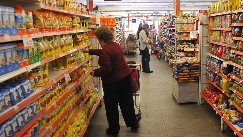 Agosto de crisis: Canasta alimentaria aumentó 3,6 % y las ventas pyme bajaron un 8 %