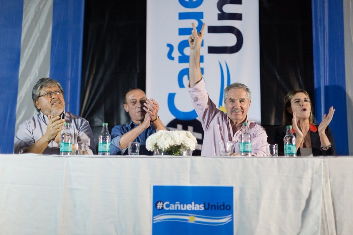 "De ninguna manera estoy dispuesto a anteponer mi candidatura al triunfo de Macri", dijo Solá en Cañuelas