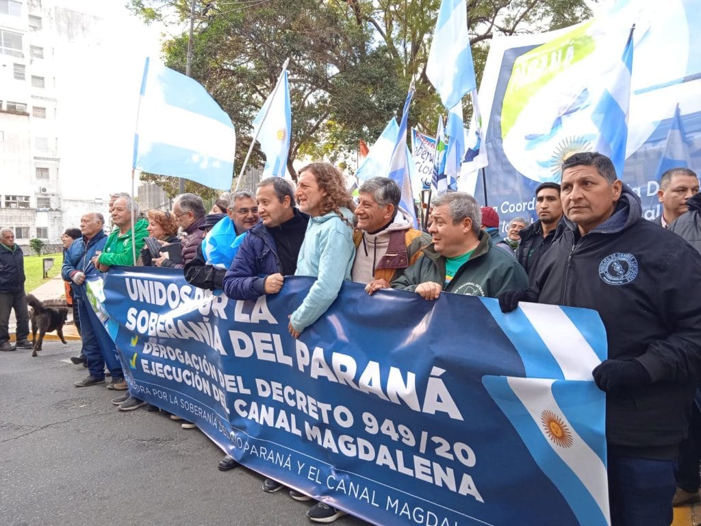 Ensenada: Organizaciones sociales vuelven a reclamar por la soberanía del río Paraná y el canal Magdalena 