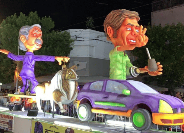 La insólita carroza con Alberto, "Dylan" y el Kici-móvil en el carnaval de Lincoln