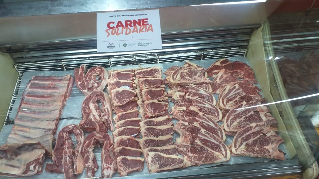 Castelli lanzó el programa de Carne Solidaria: “Explotaron las carnicerías y se vendió todo”, afirmó el intendente
