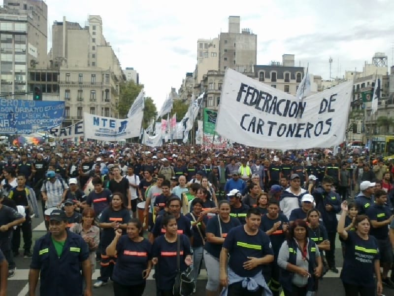 Marcha cartonera por la inclusión en la provincia de Buenos Aires