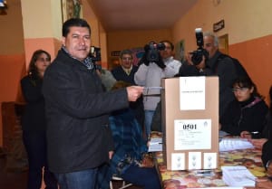 Elecciones 2015: El kirchnerista Casas ganó en La Rioja y celebró con Scioli y Zannini