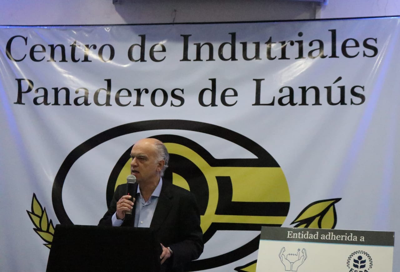 Grindetti ratificó su apoyo a industriales en Lanús: "De la crisis salimos si estamos juntos"