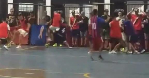 Ricardo Centurión se agarró a trompadas durante un partido de barrio en Sarandí
