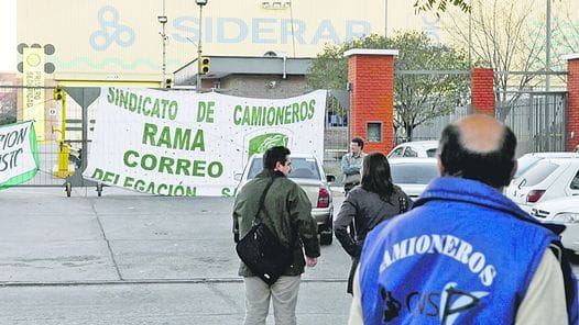 Camioneros bloquea plantas de Siderar en Florencio Varela y Ensenada