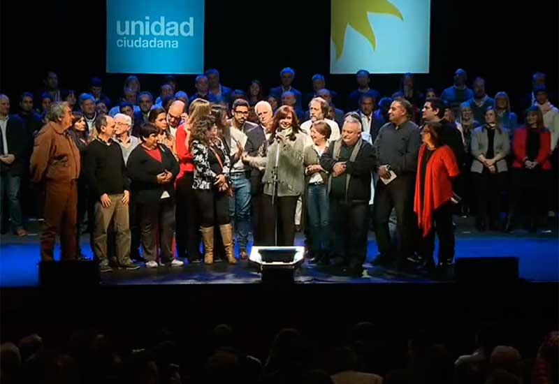 Elecciones 2017: Cristina se lanzó en Mar del Plata, pidió "escuchar a la gente" y votar "en defensa propia"
