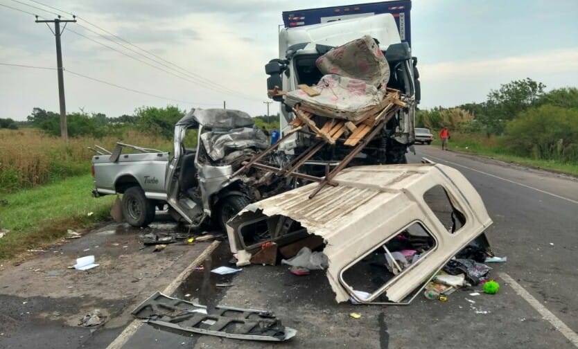 Mañana trágica en Pilar: Dos muertos y un herido tras un choque fatal en Ruta 25