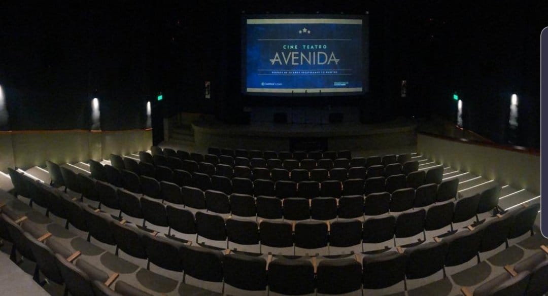 Cuarentena en Castelli: Usará un Cine Teatro para ofrecer música de artistas locales en vivo por redes sociales