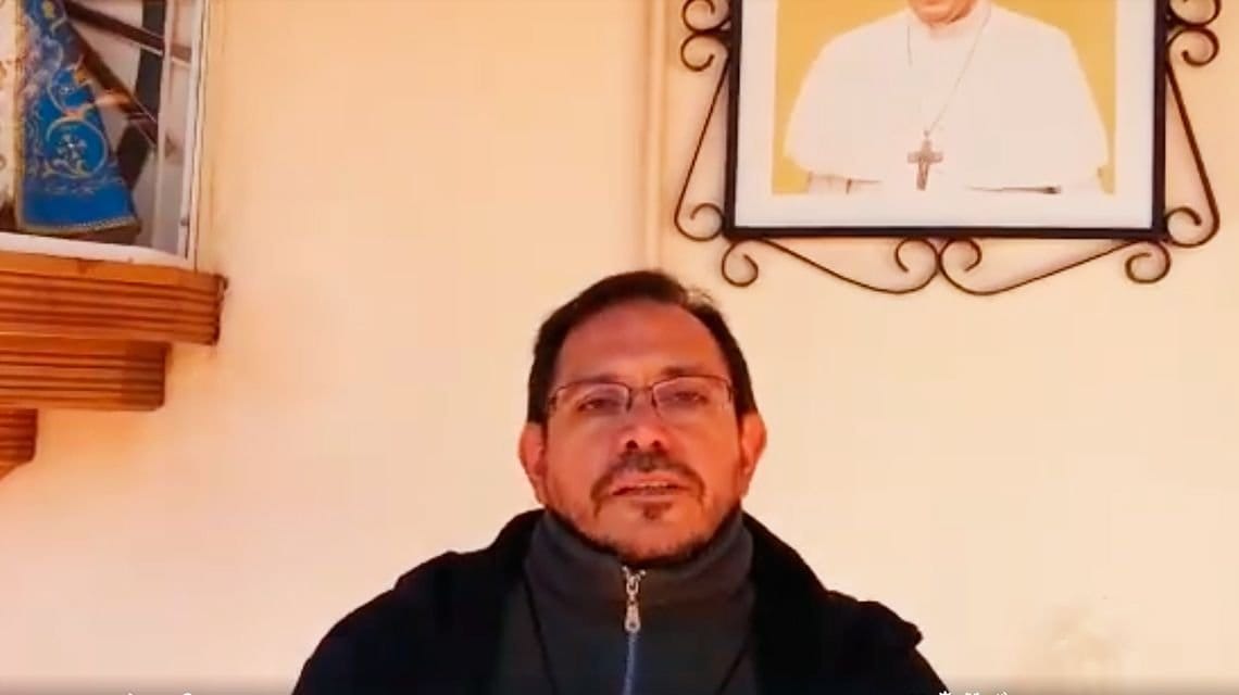 Amenazas narco al padre Cloro que lucha contra las drogas: Hay 16 detenidos