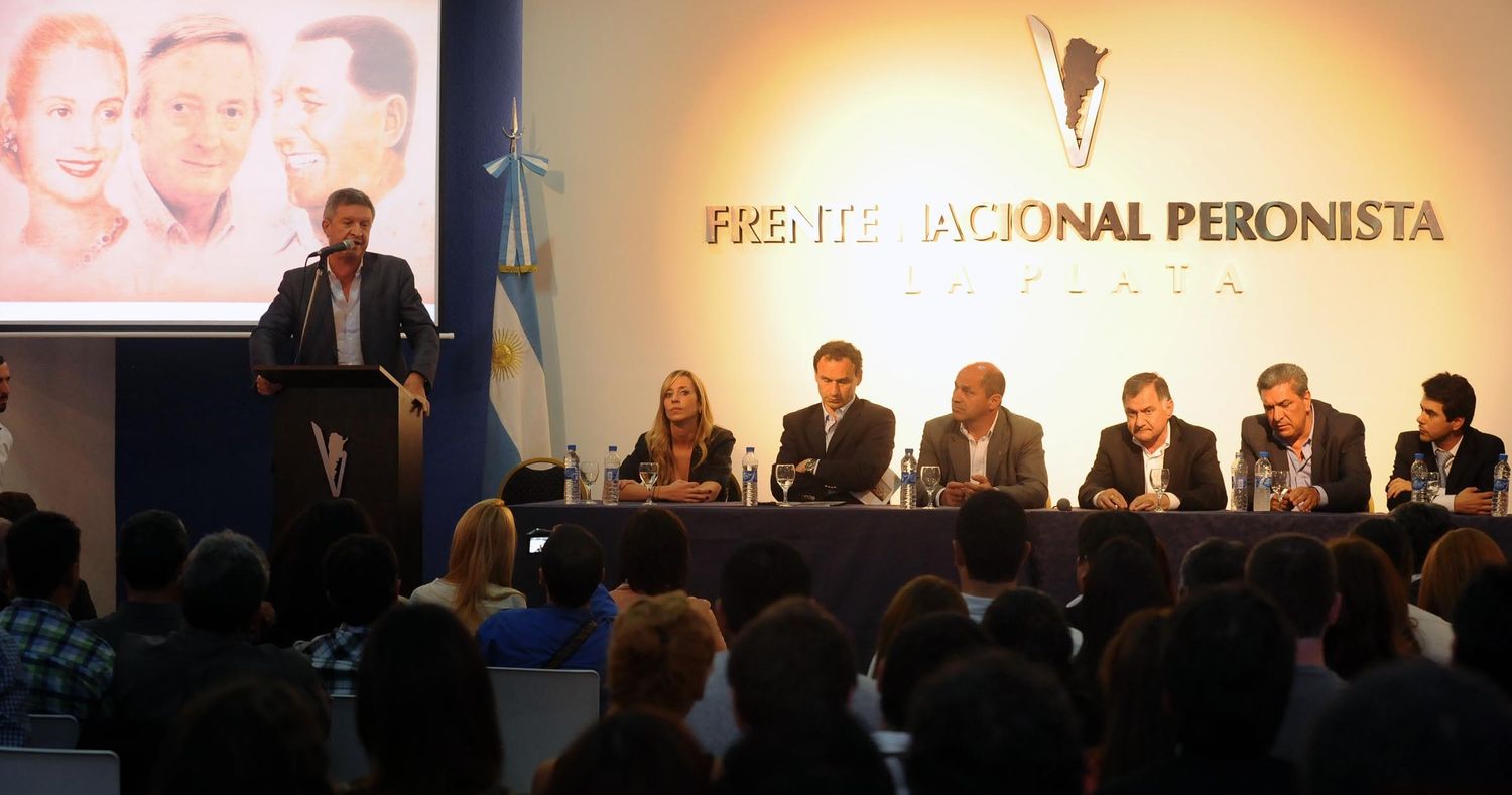 Sin Randazzo ni Scioli, dirigentes peronistas participan de Foro político