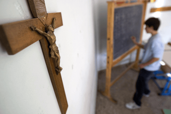 Fieles podrán aportar al sostenimiento de la Iglesia a través de las cuotas de los colegios