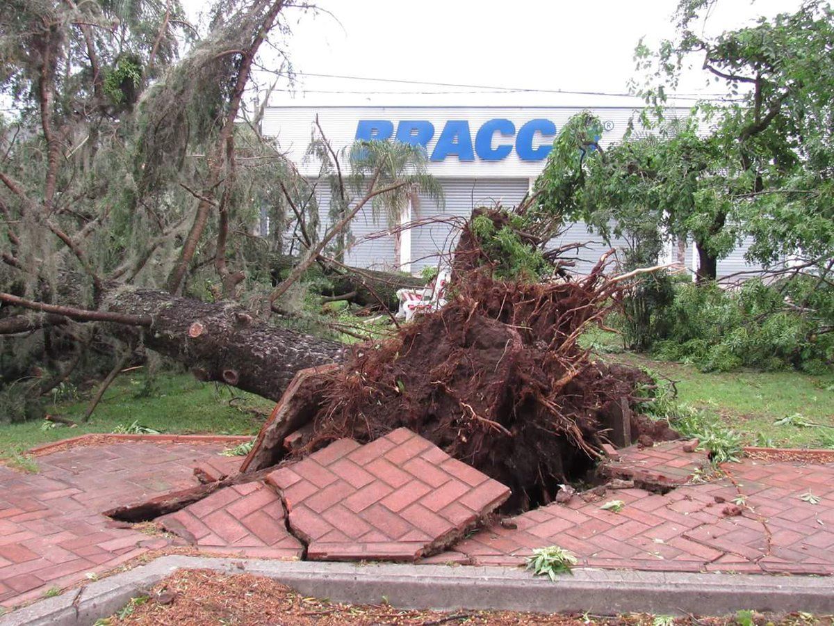 Declaran estado de emergencia en Colón tras el paso de un tornado