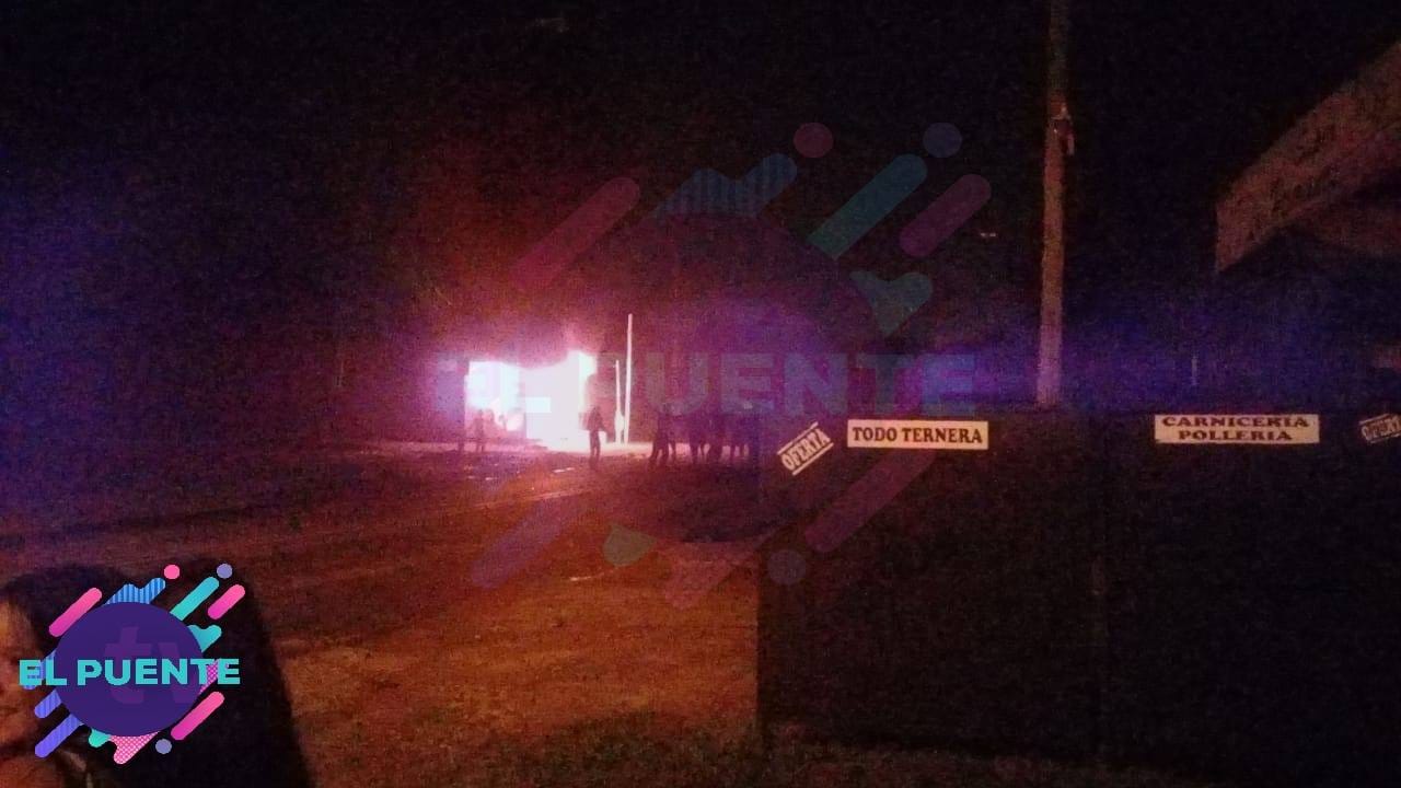 Incidentes en Punta Lara: Hartos de los cortes de luz, vecinos prendieron fuego una comisaría