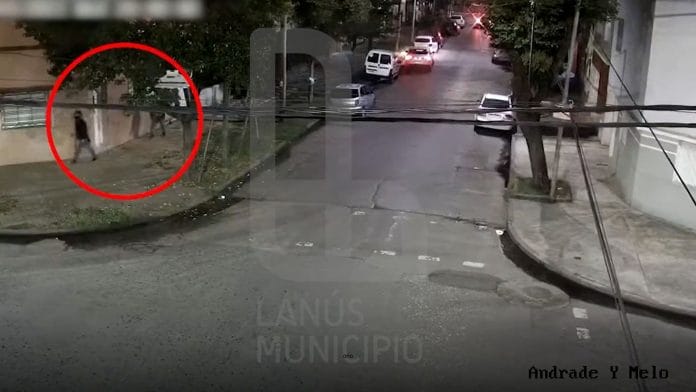 Lanús: Un policía retirado intentó resistirse al robo de su auto y lo mataron de un tiro en el pecho delante de su esposa