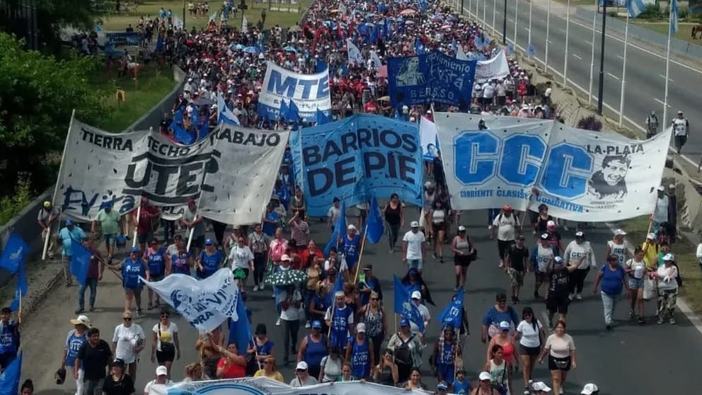 Piquete en Puente Pueyrredón: Organizaciones sociales anunciaron “128 cortes en todo el país”