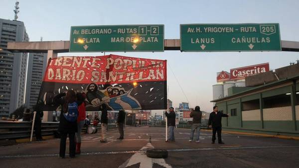 Kosteki y Santillán: Protesta y corte frente a la estación Avellaneda