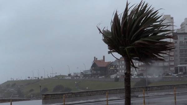 Suspenden las clases por alerta de vientos fuertes en la costa atlántica