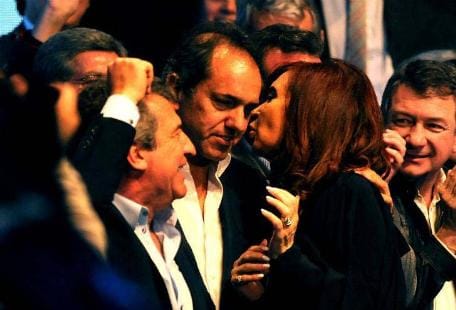Elecciones 2013: Las repercusiones tras el abrazo entre Cristina y Scioli