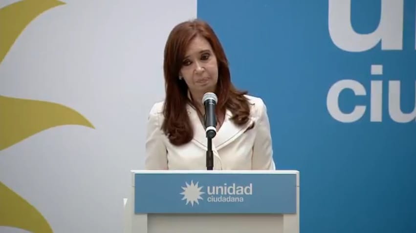 Cristina en conferencia de prensa: Tras ser citada a indagatoria, acusó a Macri de "persecución política"