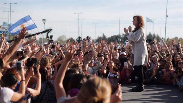 Cristina Kirchner le habló a la juventud en Ensenada: "Que nadie los intimide"