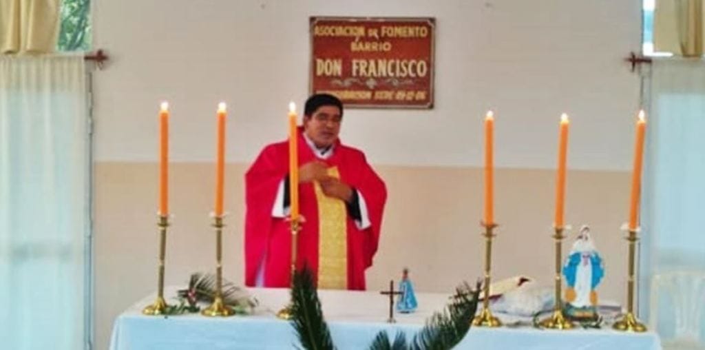 Conmoción en Campana: Un cura murió mientras oficiaba una misa ante el Intendente Abella
