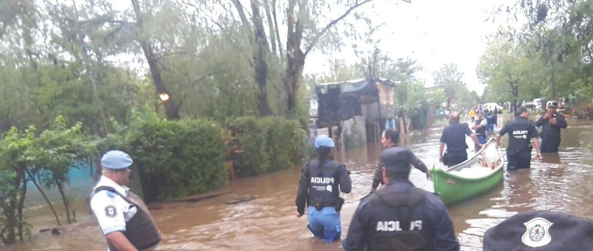 #Tormenta en Luján: Tras la crecida del río, fueron evacuadas 15 mil personas