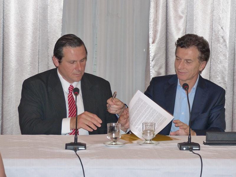 Etchevarren y Mauricio Macri firmaron un Convenio de Colaboración 