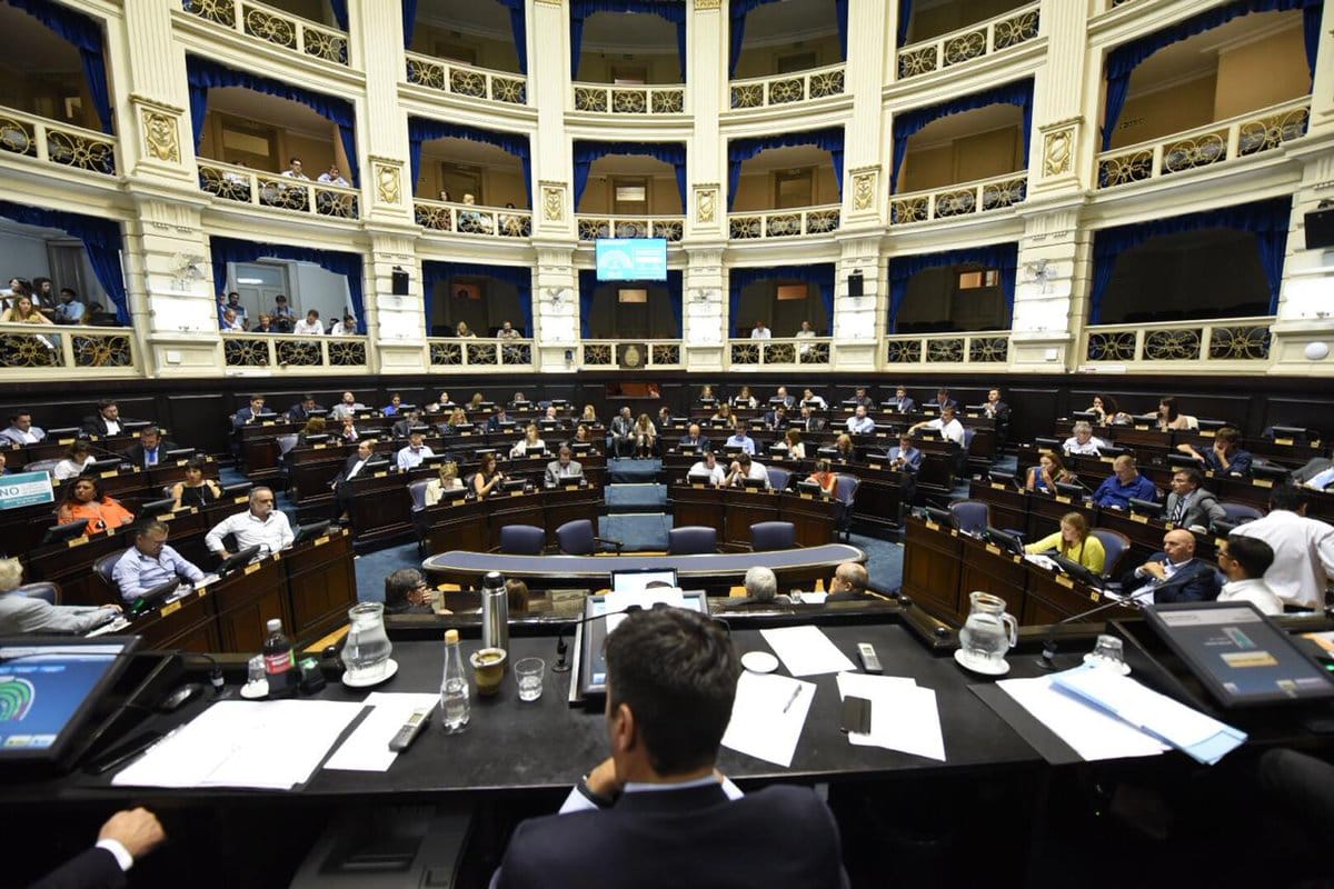 Diputados de la Provincia dan media sanción a la adhesión a Ley Micaela y a proyecto "anti-motochorros"