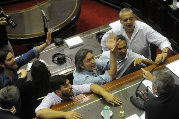 El FPV rechazó el pacto fiscal que sus propios gobernadores firmaron con Macri