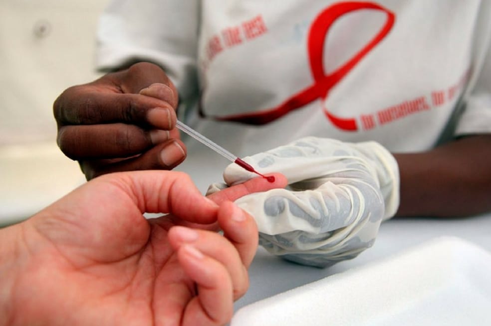 Escobar: Sujarchuk inauguró un consultorio móvil para detectar gratuitamente el virus de HIV