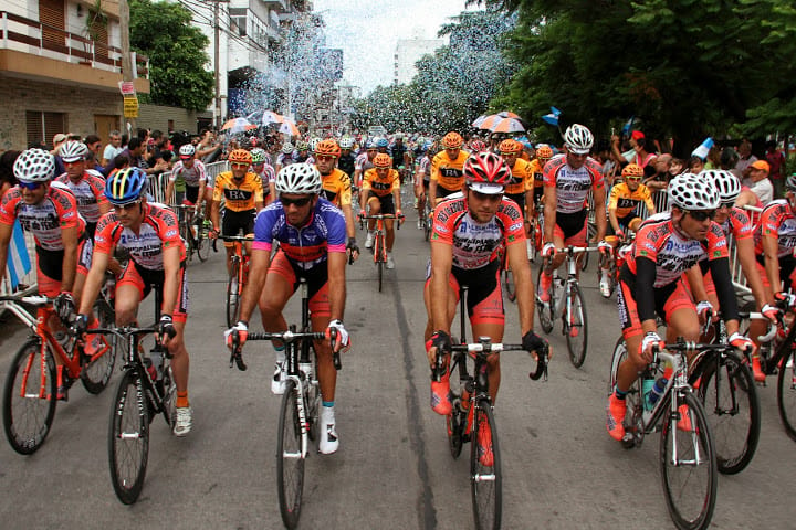 Larga la 80° edición de la "Doble Bragado", máxima competencia de ciclismo del país