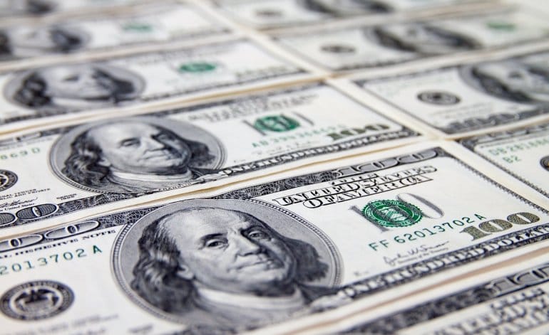 #DólarHoy: Subieron los bursátiles y bajó el blue en el cierre de la semana