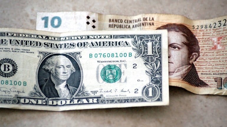 Cotización del dólar: Fuertes subas en el blue y el oficial