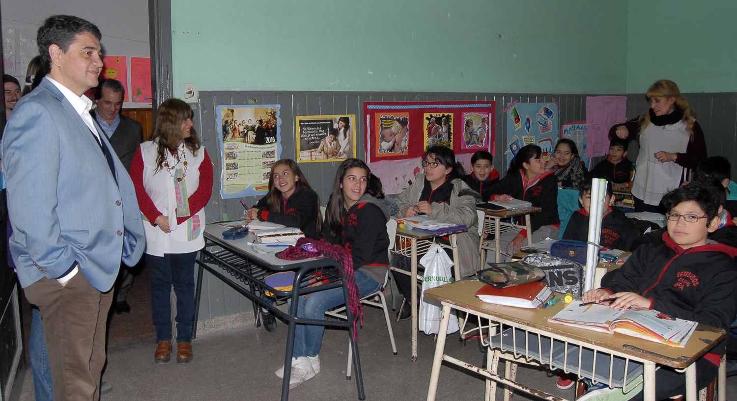 Jorge Macri recorrió Avellaneda: "La educación es un pilar fundamental"