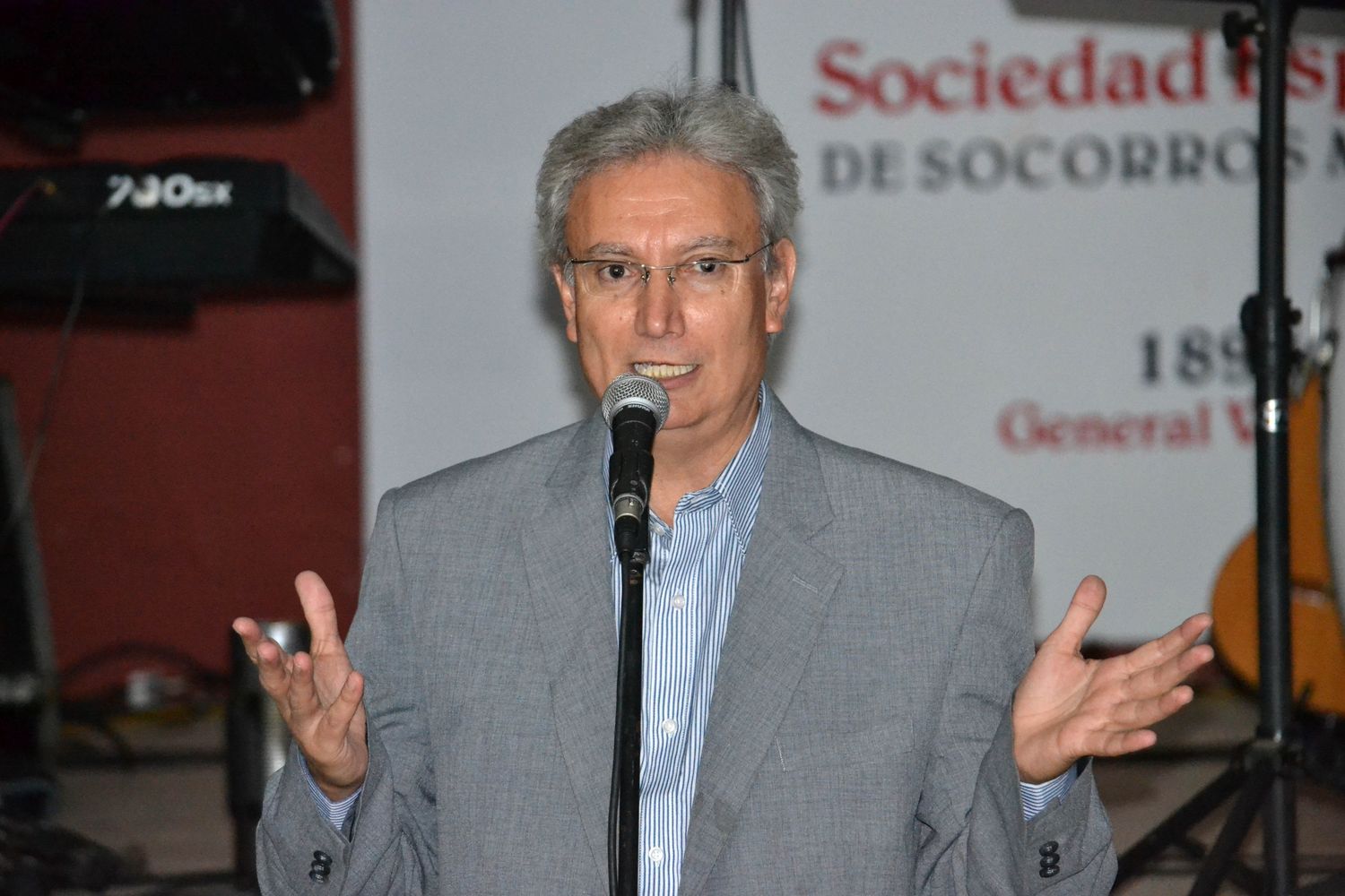 General Villegas: Intendente Pascual anunció base de 30 por ciento de aumento en salarios para 2015