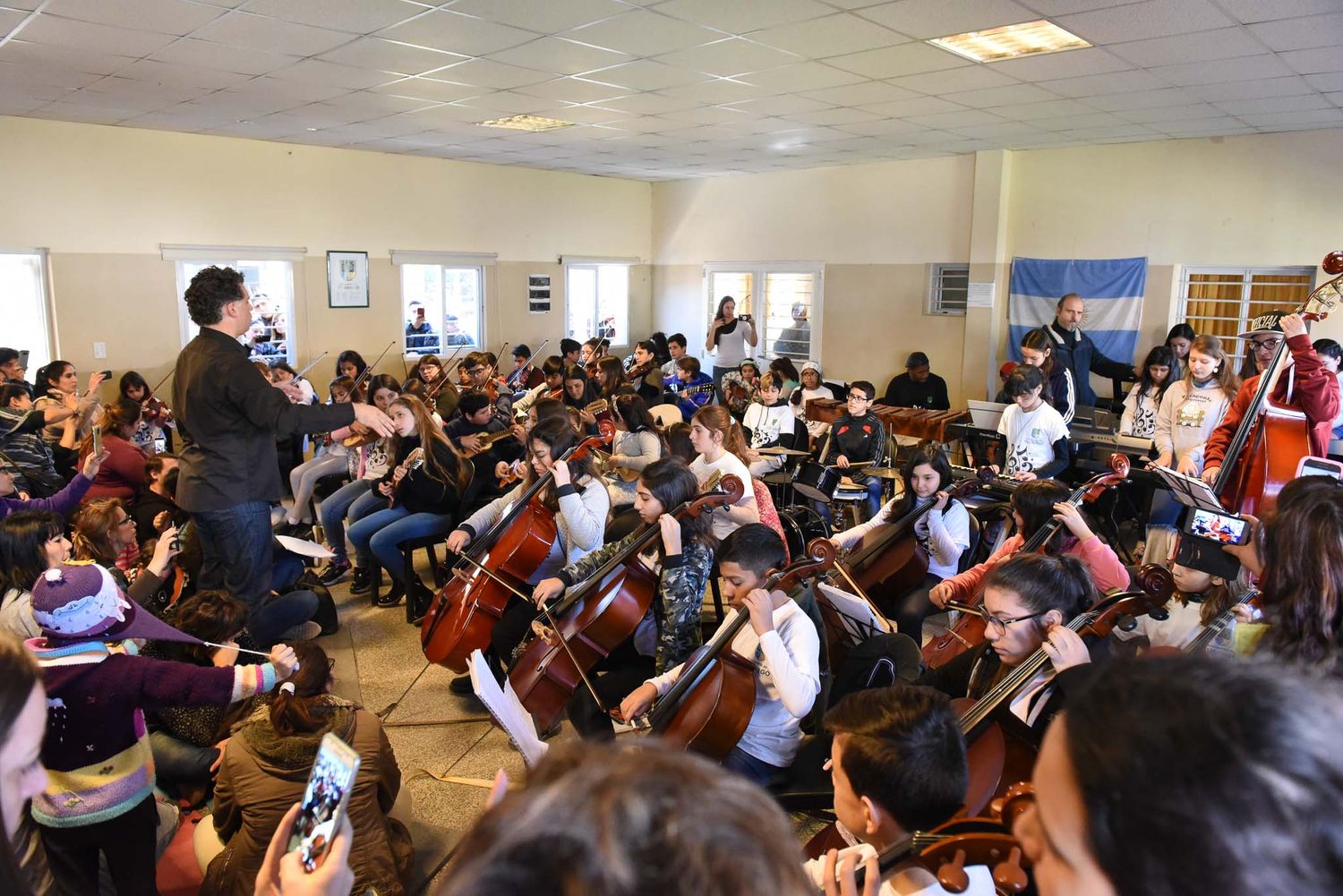 Las orquestas infanto juveniles de Ituzaingó y Hurlingham dieron un concierto didáctico 