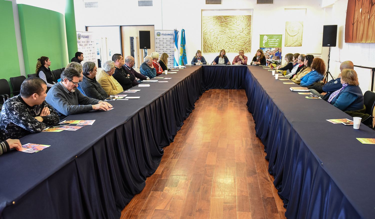 Reunión de municipio y comerciantes en el marco de la campaña "Ituzaingó está de promo"