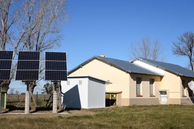 Instalarán paneles solares en 47 escuelas rurales de 10 municipios bonaerenses