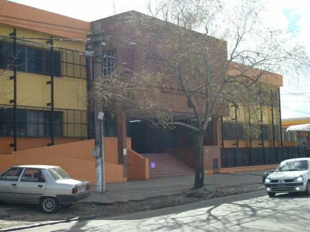Amenazas de bomba en escuelas del Quilmes y La Matanza