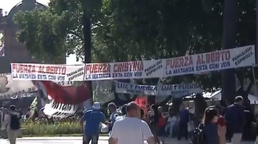Espinoza, Máximo y Moser: Los "dueños" de la Plaza en la asunción de Alberto Fernández