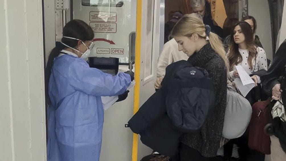 Aeropuerto de Ezeiza: 832 pasajeros procedentes de Italia fueron revisados por temor al Coronavirus